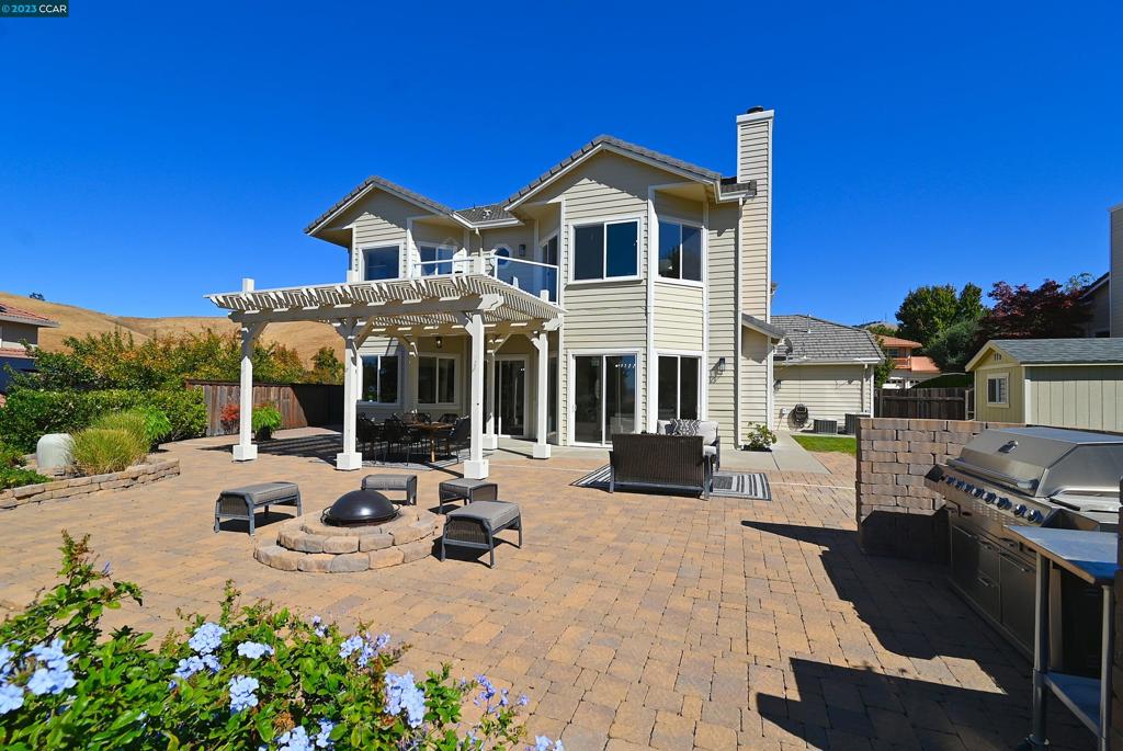 PEACOCK CREEK - Residential