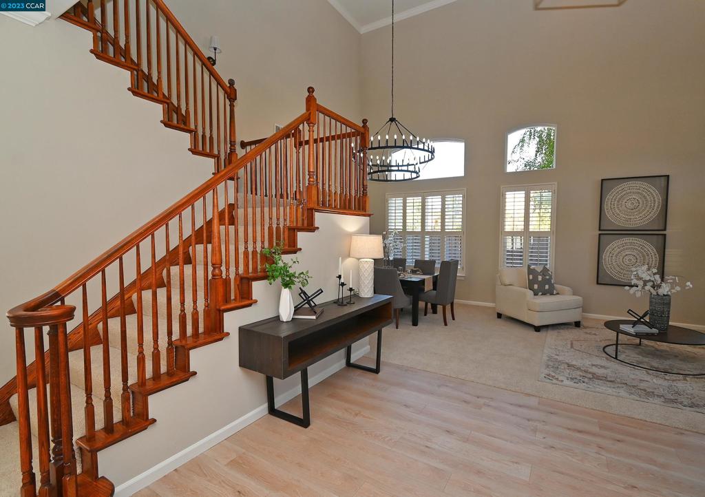 PEACOCK CREEK - Residential