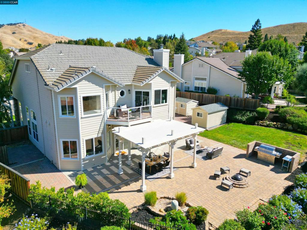 PEACOCK CREEK - Residential