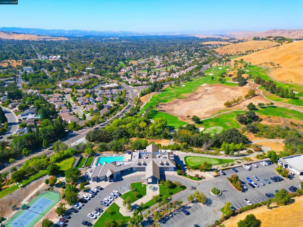 PEACOCK CREEK - Residential