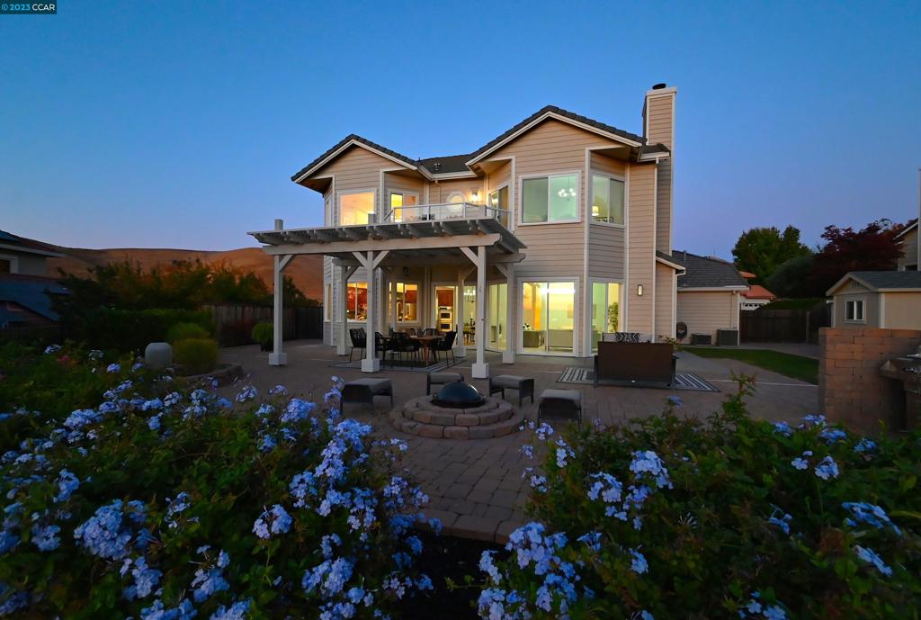 PEACOCK CREEK - Residential