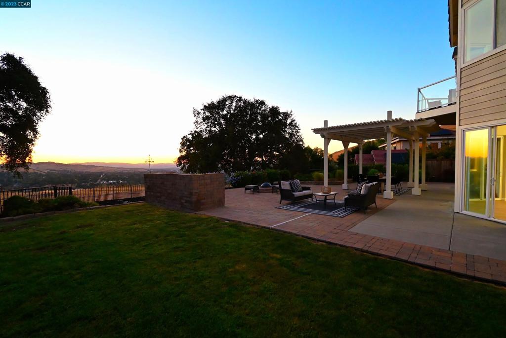 PEACOCK CREEK - Residential