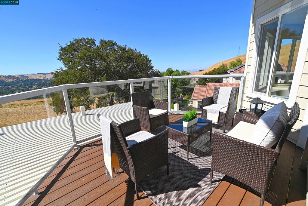 PEACOCK CREEK - Residential