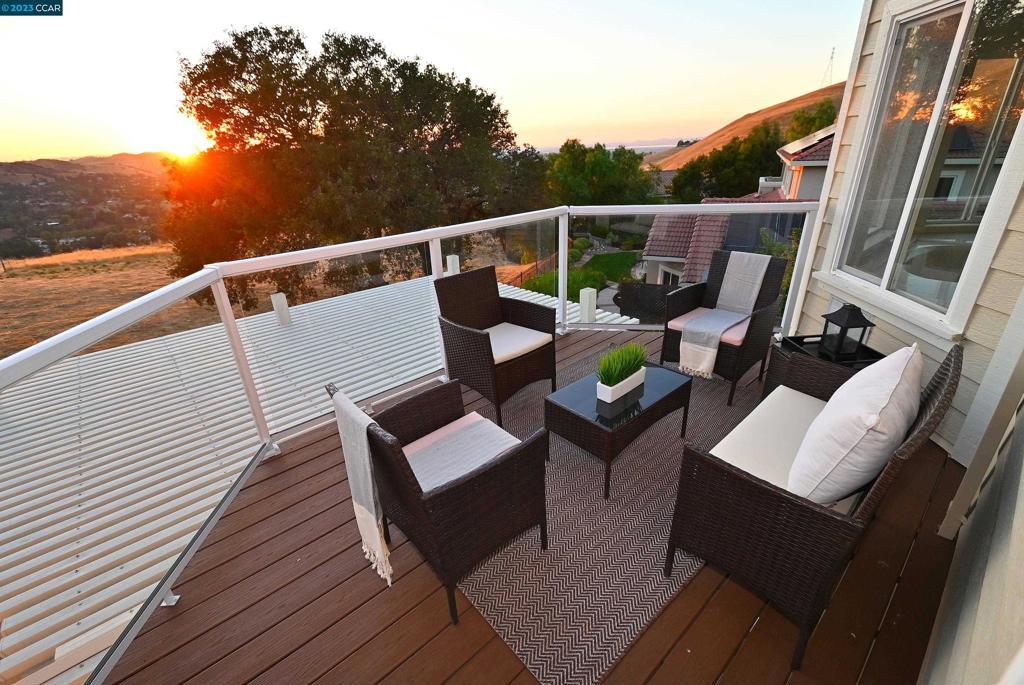 PEACOCK CREEK - Residential