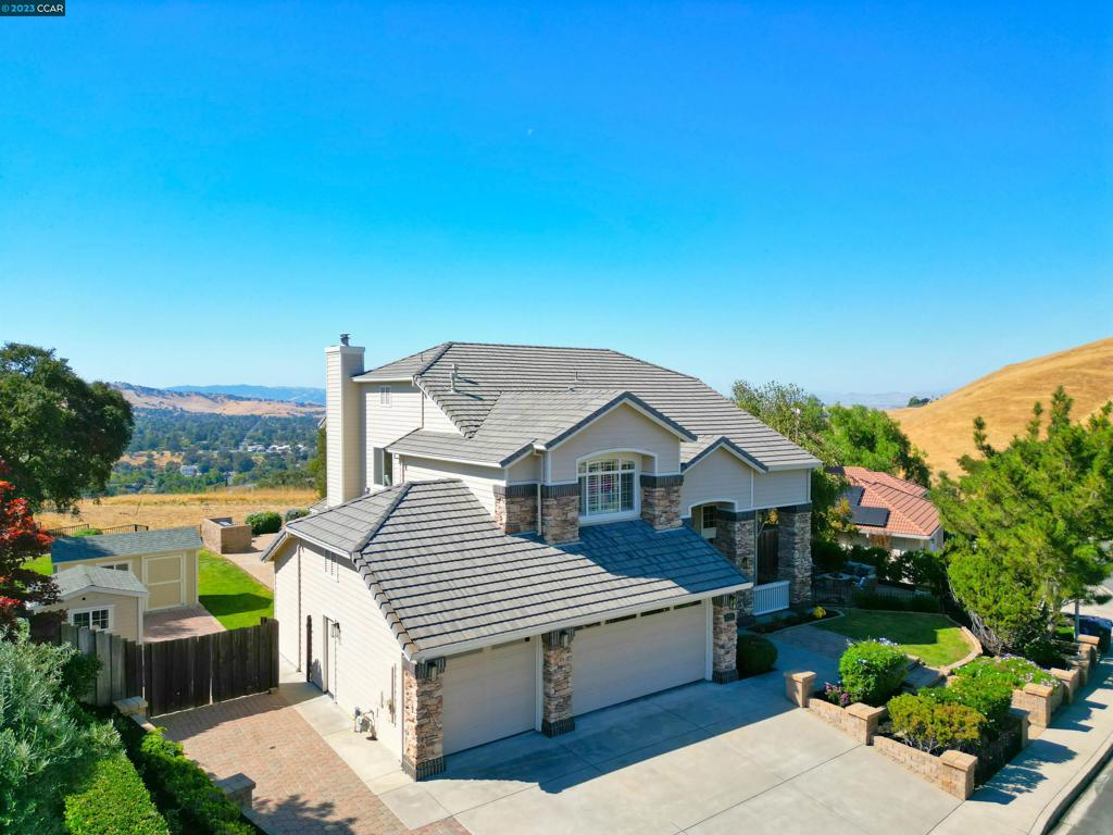 PEACOCK CREEK - Residential