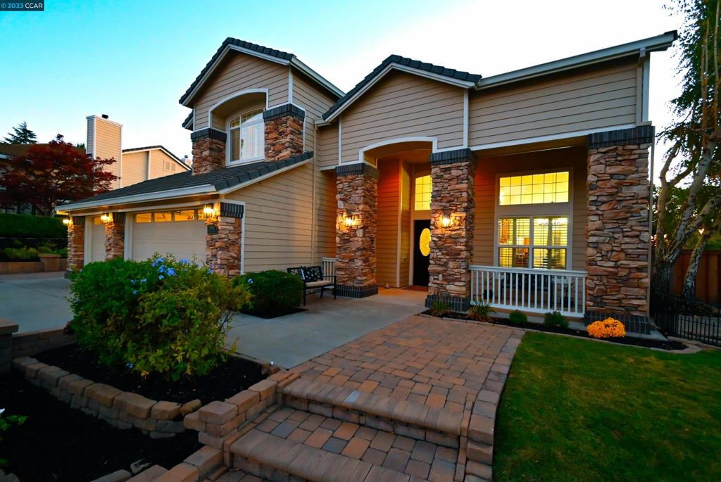 PEACOCK CREEK - Residential