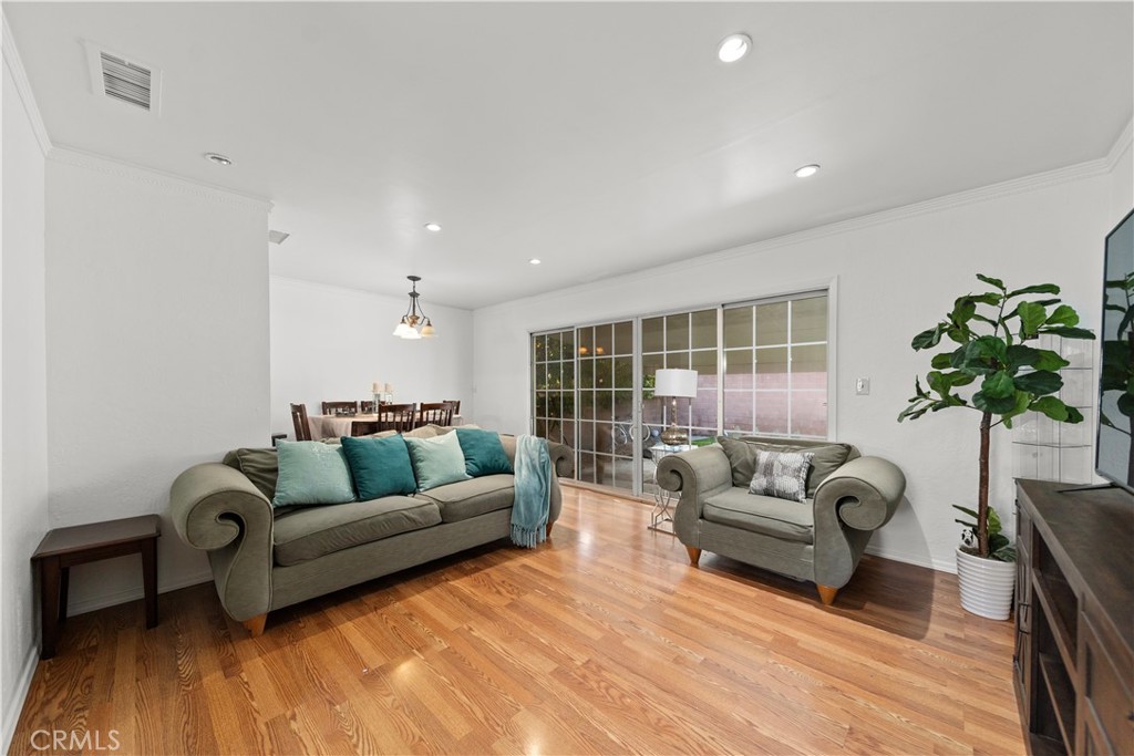 Properties 2 10241 Angell Street
