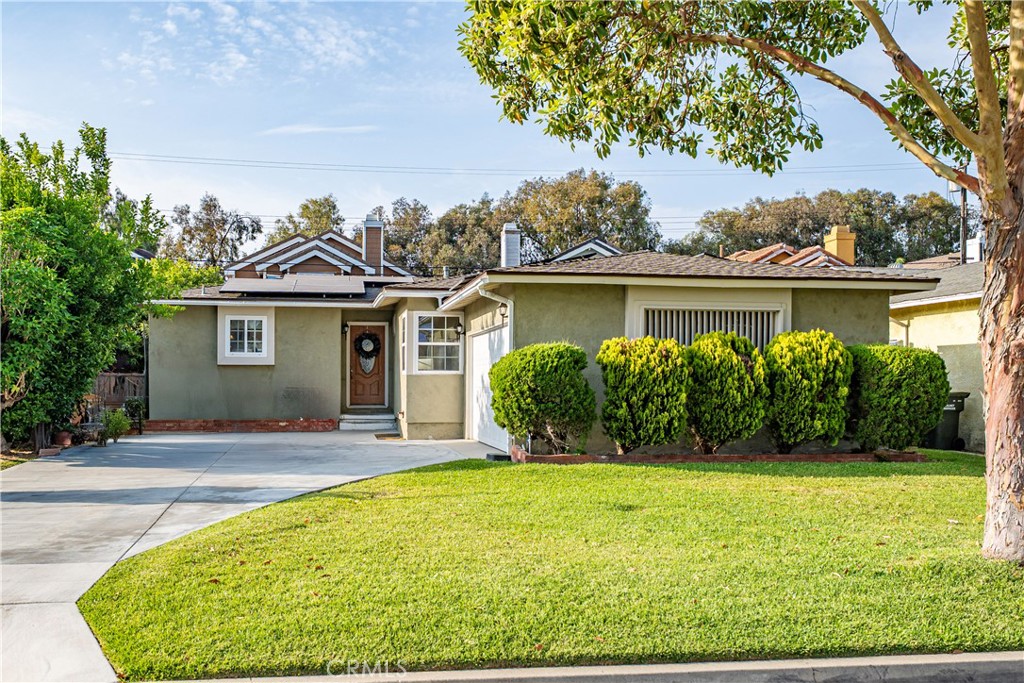 Properties 1 10241 Angell Street