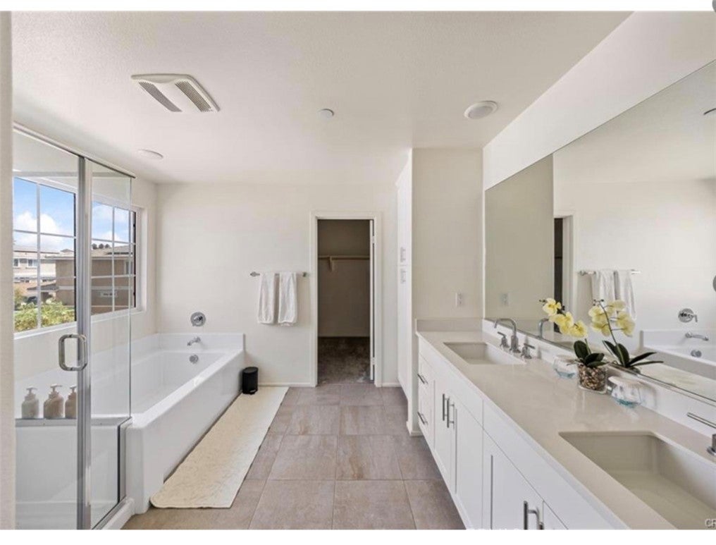 24926 Gossamer Court