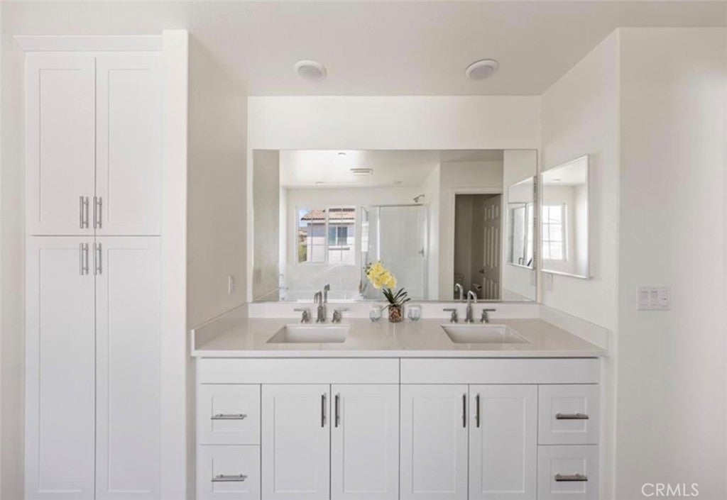 24926 Gossamer Court