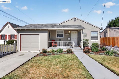 Photo of 20843 Chester St ST, Castro Valley, CA 94546 (MLS # 41142494)