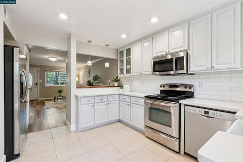 90 Laurel Dr Danville CA 94526