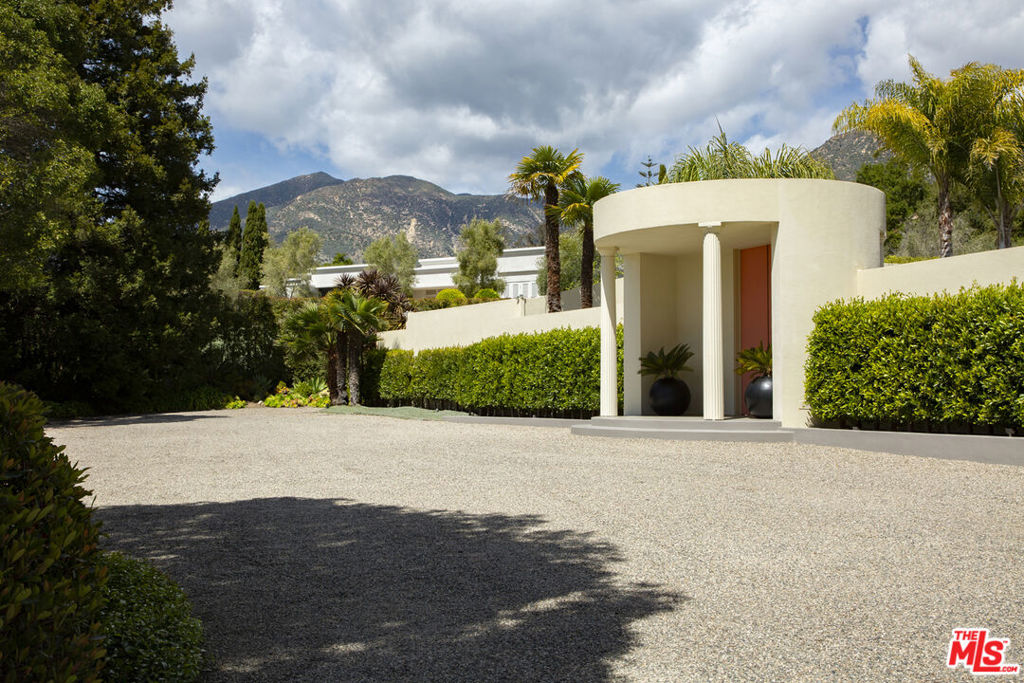 526 Crocker Sperry Drive