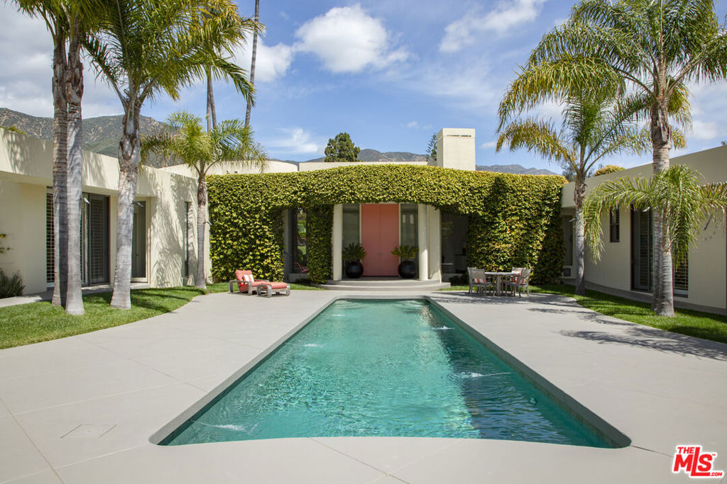 526 Crocker Sperry Drive