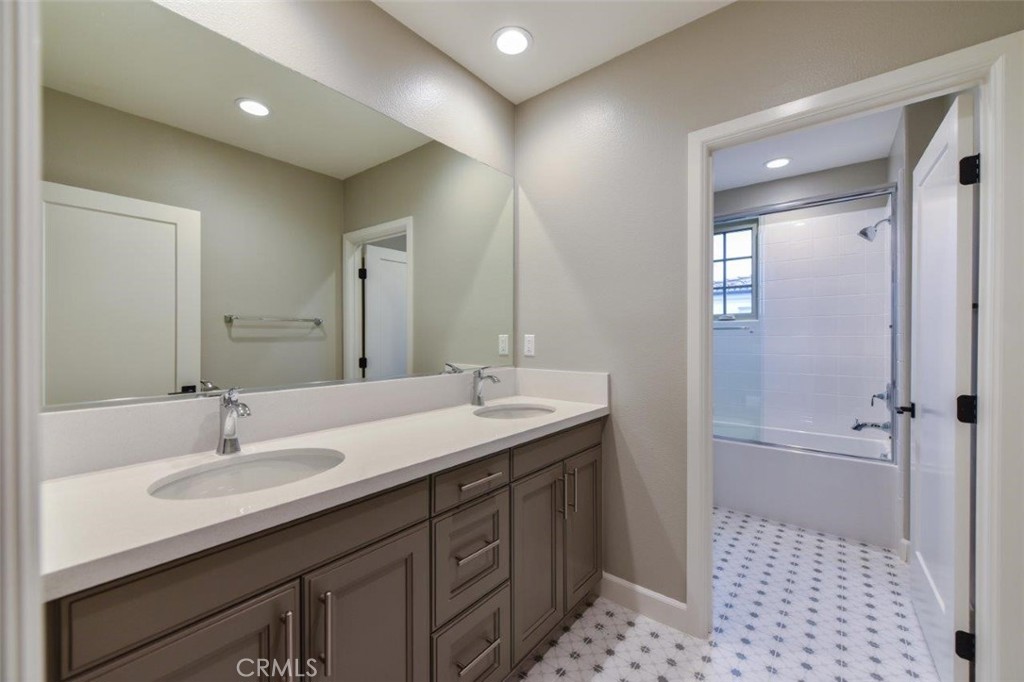 Sea Summit - Residential Lease