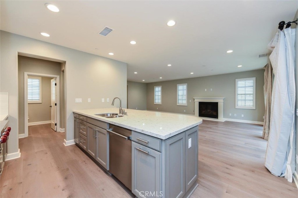 Sea Summit - Residential Lease