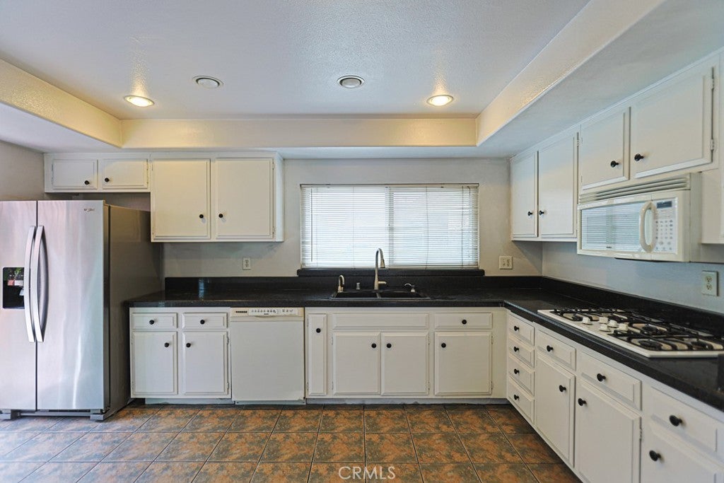 16404 Ponderosa St.