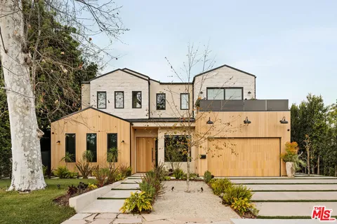 11937 Addison Street, Valley Village, CA 91607 - MLS#: 26649273