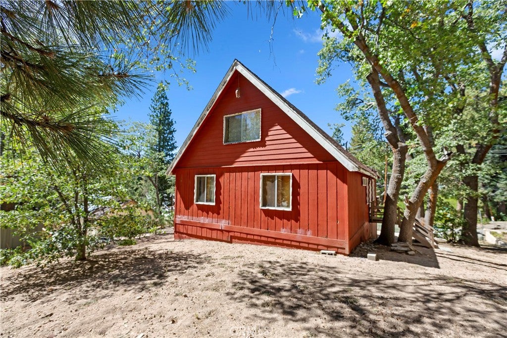 33616 Holcomb Creek