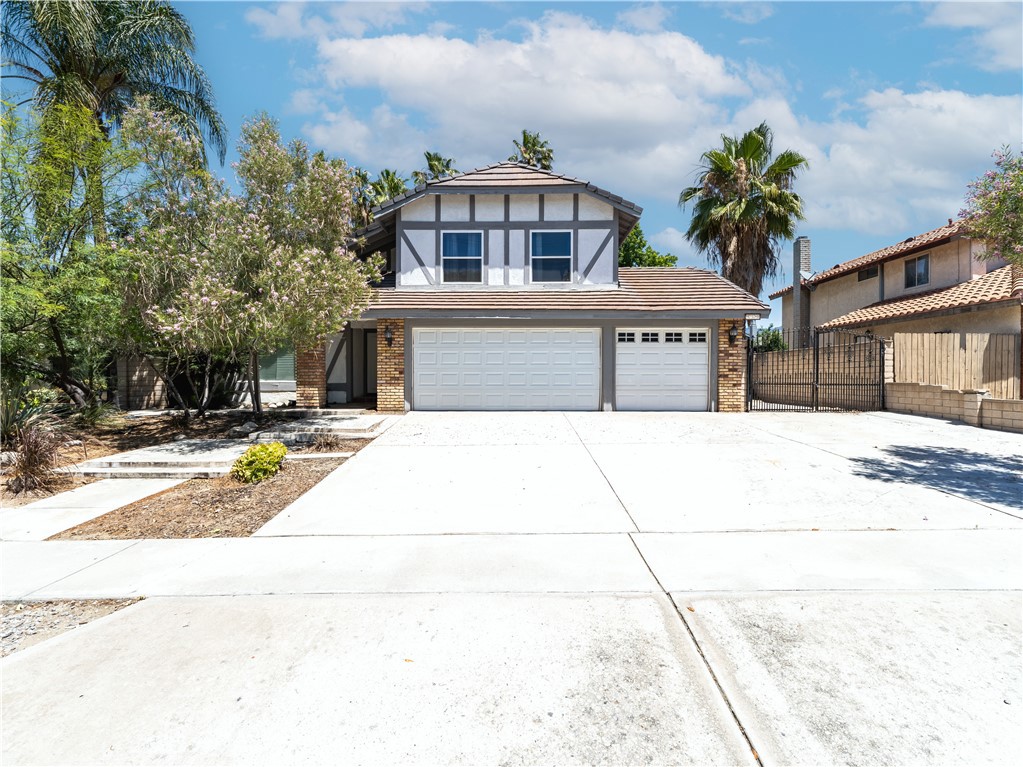 513 E Pioneer Avenue