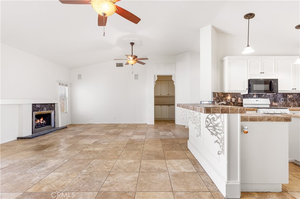 Thousand Palms (32004) - Residential