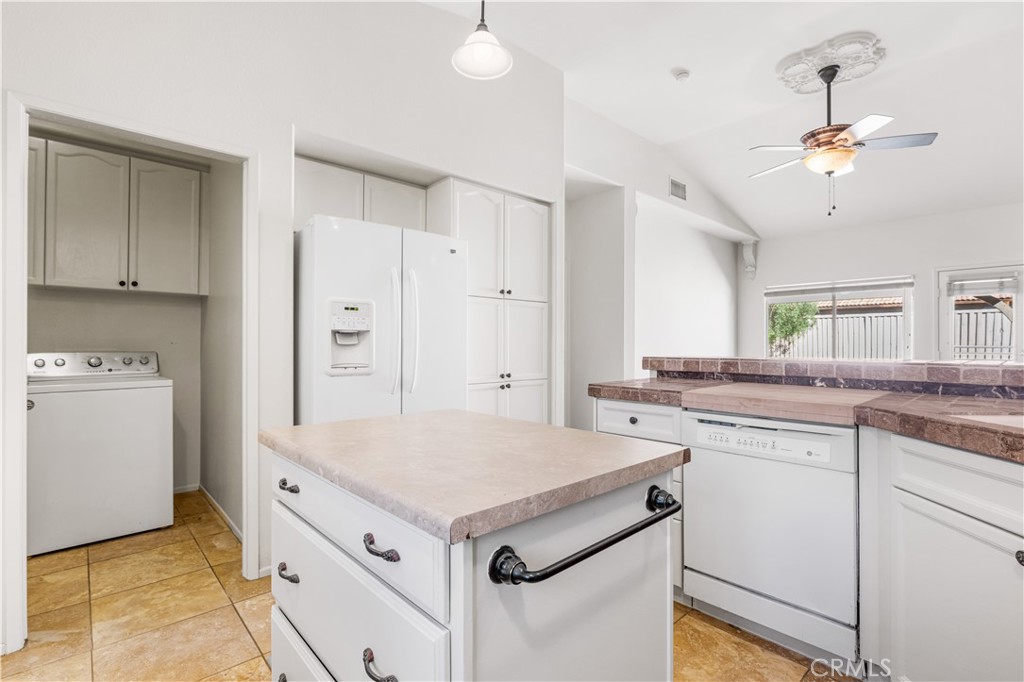 Thousand Palms (32004) - Residential