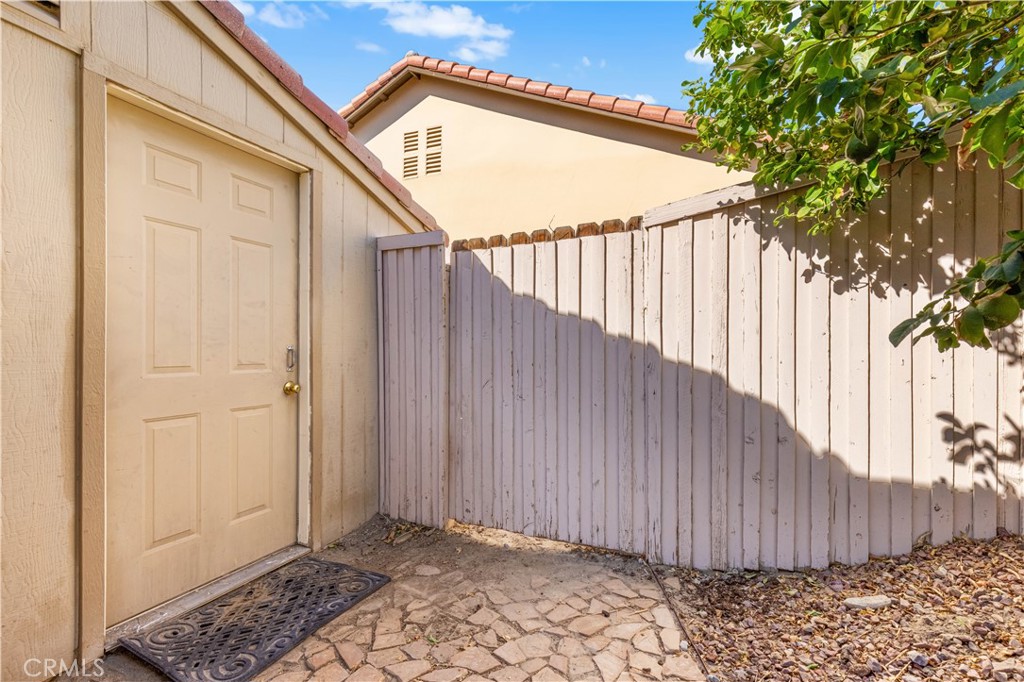 Thousand Palms (32004) - Residential