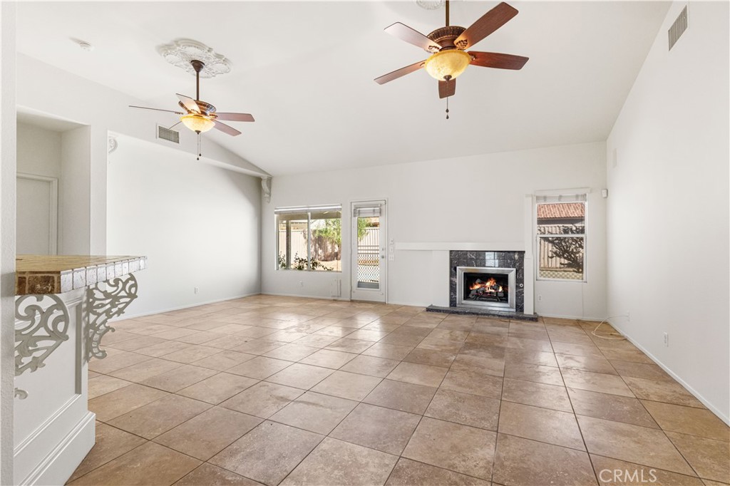 Thousand Palms (32004) - Residential