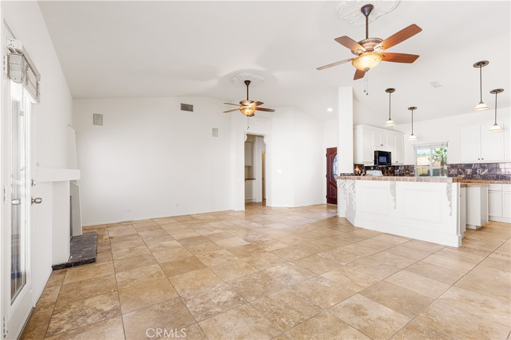 Thousand Palms (32004) - Residential