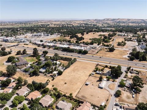Tiny photo for 2400 Ramona Road Rd, Atascadero, CA 93422 (MLS # NS26024267)