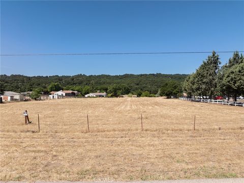 Tiny photo for 2400 Ramona Road Rd, Atascadero, CA 93422 (MLS # NS26024267)