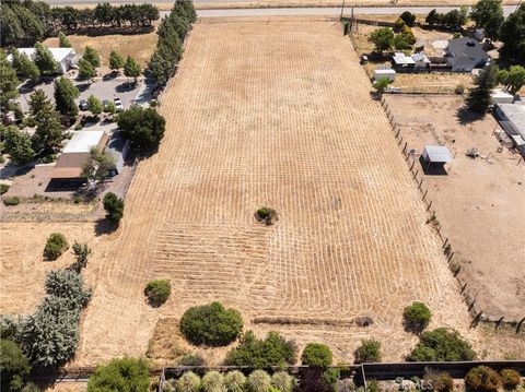 Tiny photo for 2400 Ramona Road Rd, Atascadero, CA 93422 (MLS # NS26024267)