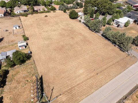 Tiny photo for 2400 Ramona Road Rd, Atascadero, CA 93422 (MLS # NS26024267)
