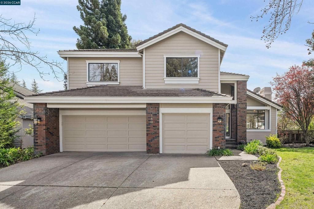 Photo of 140 Cottonwood Ln Ln, Danville, CA 94506 (MLS # 41128497)