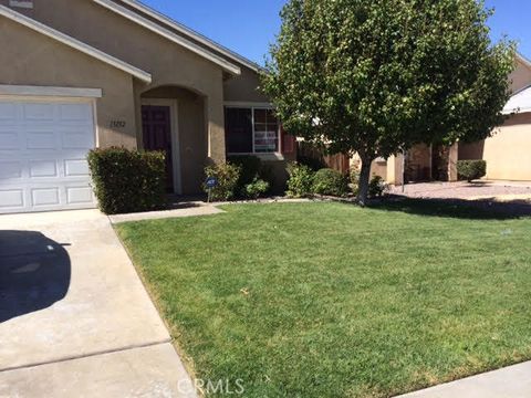 Photo of 13152 Mesa View Dr, Victorville, CA 92392 (MLS # CV26028609)