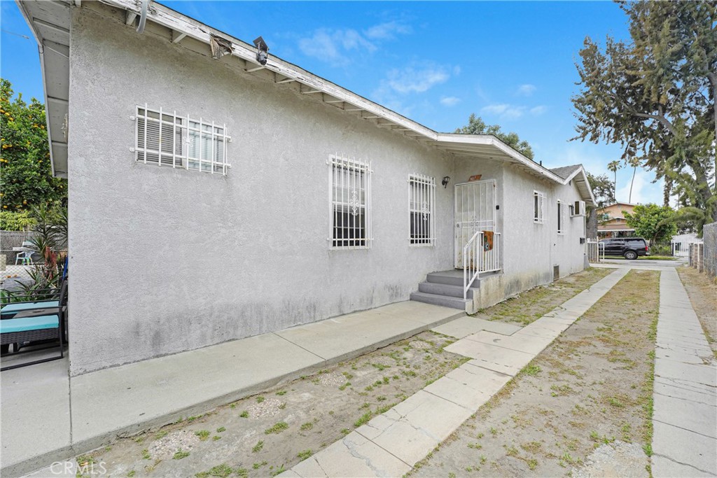 219 E 76th