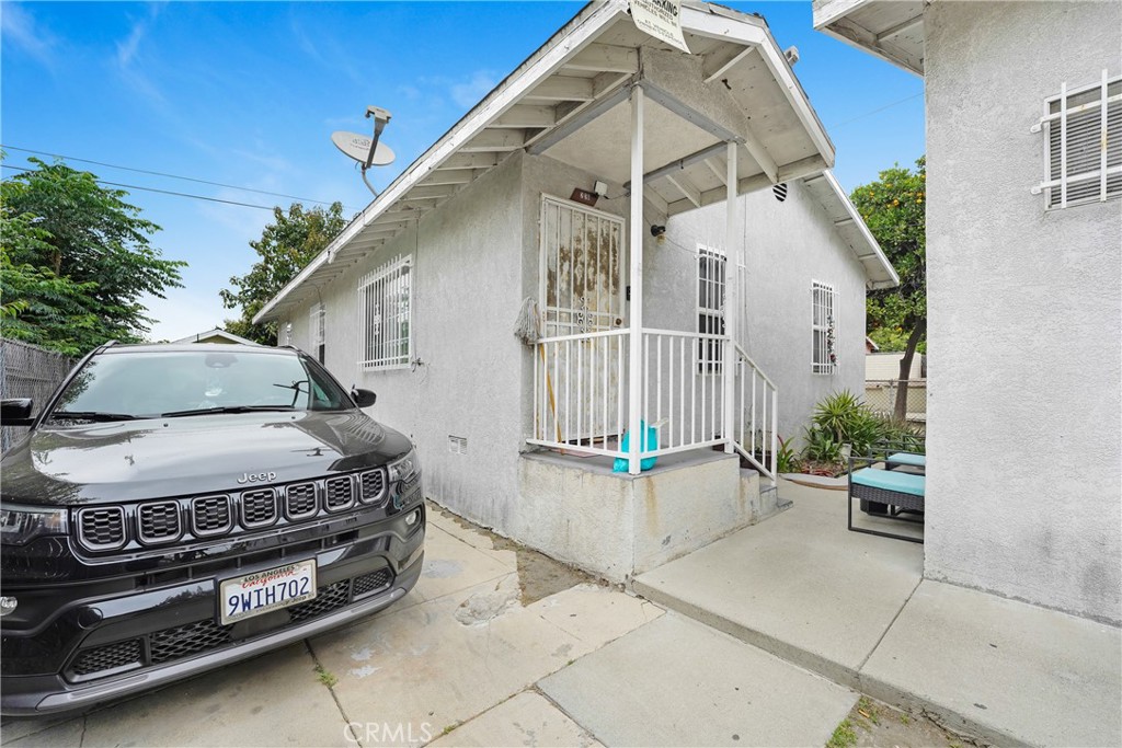 219 E 76th
