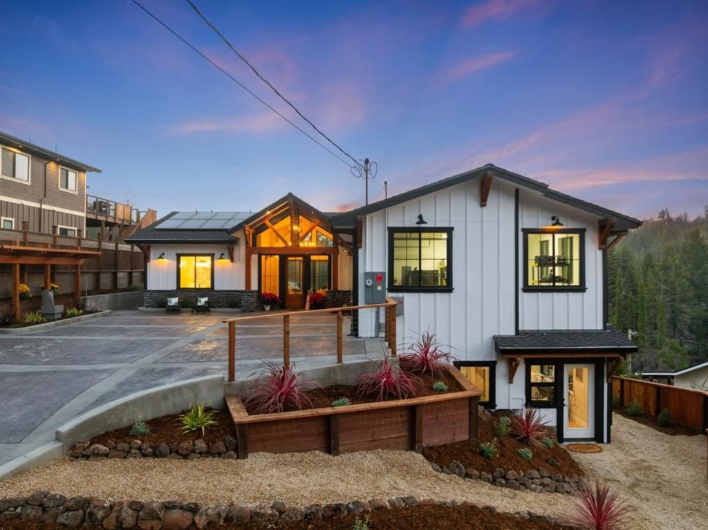 Photo of 230 Fern Rock Way, Boulder Creek, CA 95006 (MLS # ML82036512)