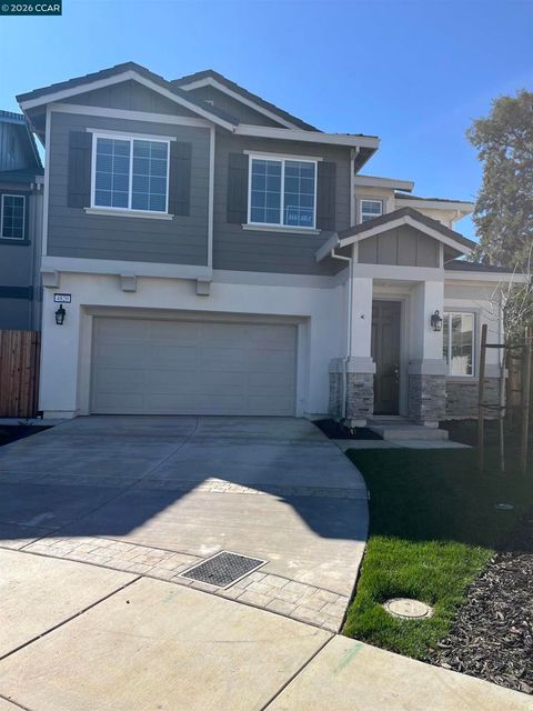 Photo of 4820 Dolce Court Ct, Fairfield, CA 94534 (MLS # 41127492)