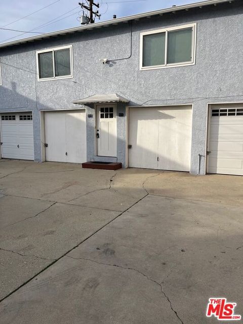 Photo of 811 E Nutwood Street #3/4, Inglewood, CA 90301 (MLS # 26671573)