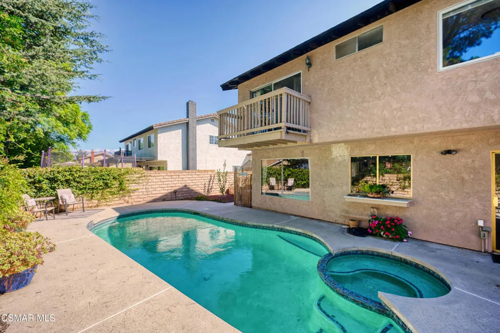 Newbury Park, California 91320, United States, 4 Bedrooms Bedrooms, ,3 BathroomsBathrooms,Residential,Active,215777