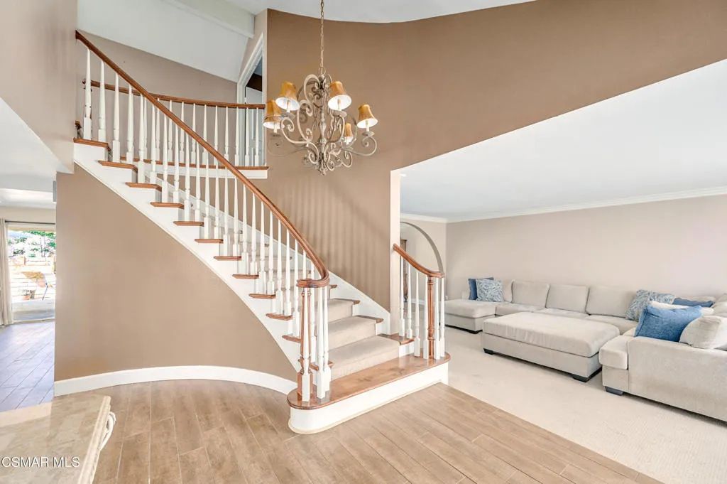 Newbury Park, California 91320, United States, 4 Bedrooms Bedrooms, ,3 BathroomsBathrooms,Residential,Active,215777