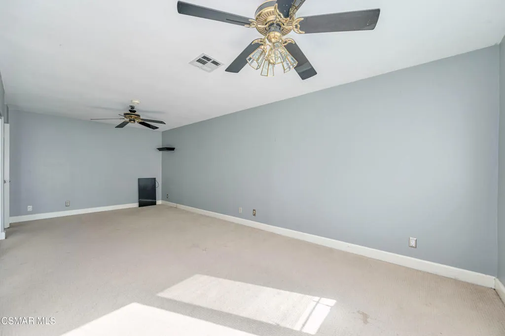 Newbury Park, California 91320, United States, 4 Bedrooms Bedrooms, ,3 BathroomsBathrooms,Residential,Active,215777