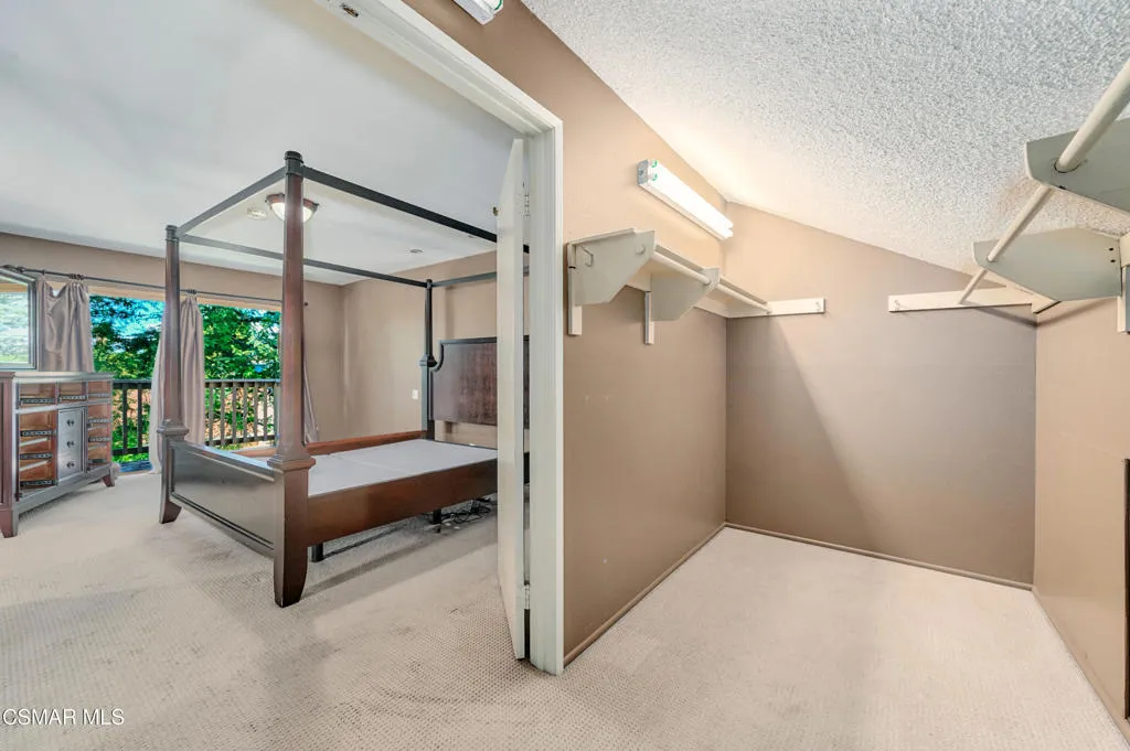 Newbury Park, California 91320, United States, 4 Bedrooms Bedrooms, ,3 BathroomsBathrooms,Residential,Active,215777