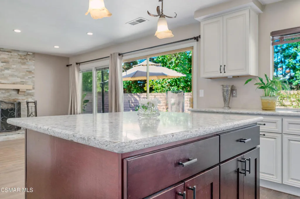 Newbury Park, California 91320, United States, 4 Bedrooms Bedrooms, ,3 BathroomsBathrooms,Residential,Active,215777