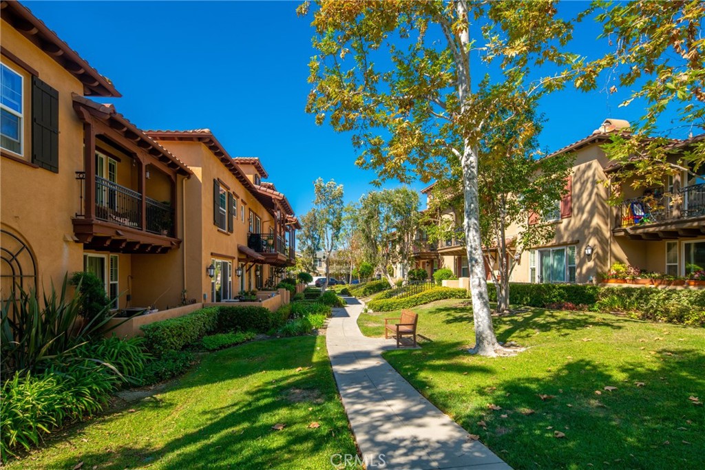 12 Vinca Court