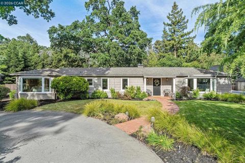 Photo of 786 Los Palos Mnr Mnr, Lafayette, CA 94549 (MLS # 41133363)
