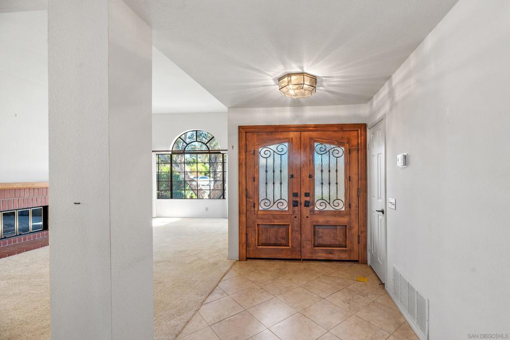 18228 Corte De Casares