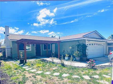 Photo of 14634 Stanford St. St, Moorpark, CA 93021 (MLS # OC26076844)