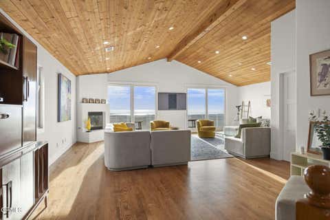 Tiny photo for 3541 Ocean Drive, Oxnard, CA 93035 (MLS # V1-37335)